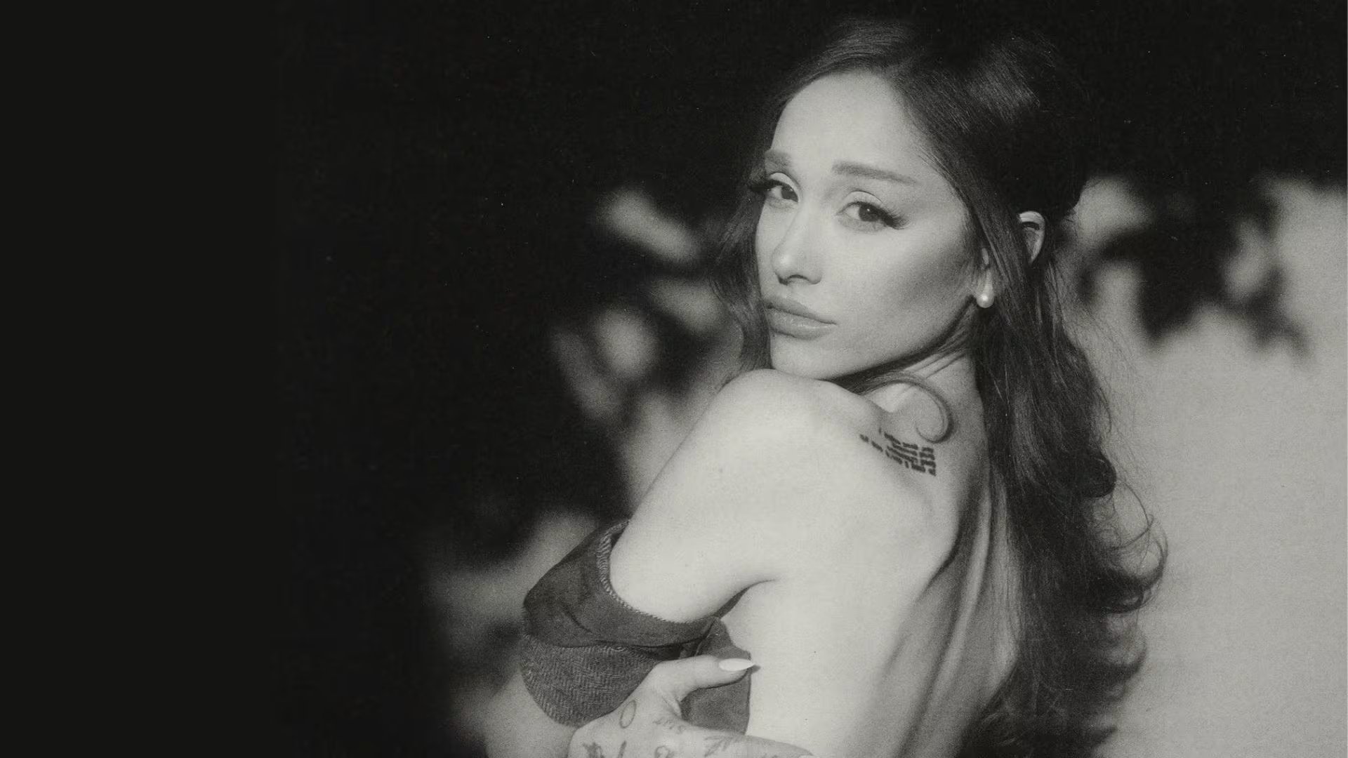 Ariana Grande ha respondido anteriormente a las críticas sobre su cuerpo y ha pedido dejar de juzgar la apariencia ajena. (X/Team Ariana)