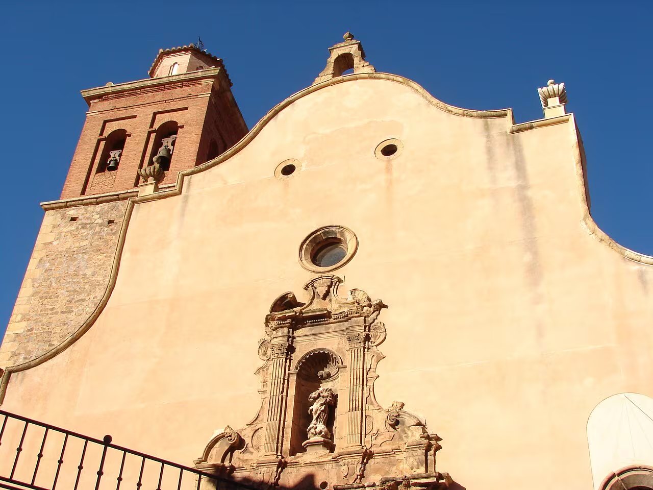 Iglesia de la Inmaculada, Arcos de las Salinas. (Juan Carlos Gil)