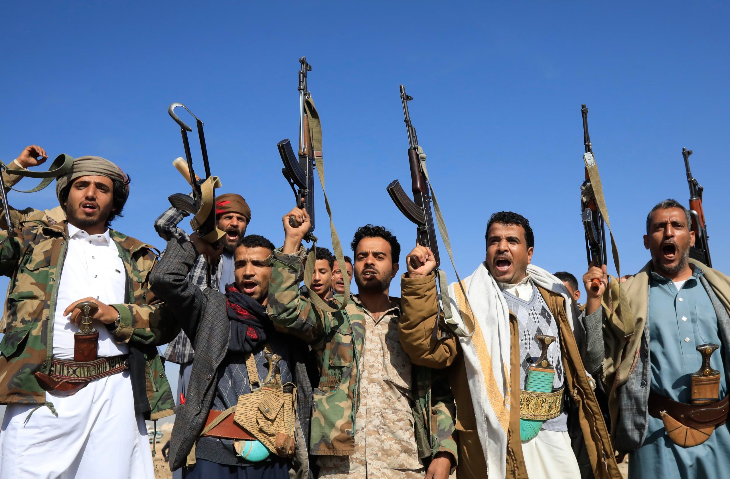 Un ataque con proyectil hundió un buque mercante de bandera india frente a las costas de Yemen (EFE/EPA/YAHYA ARHAB/ARCHIVO)
