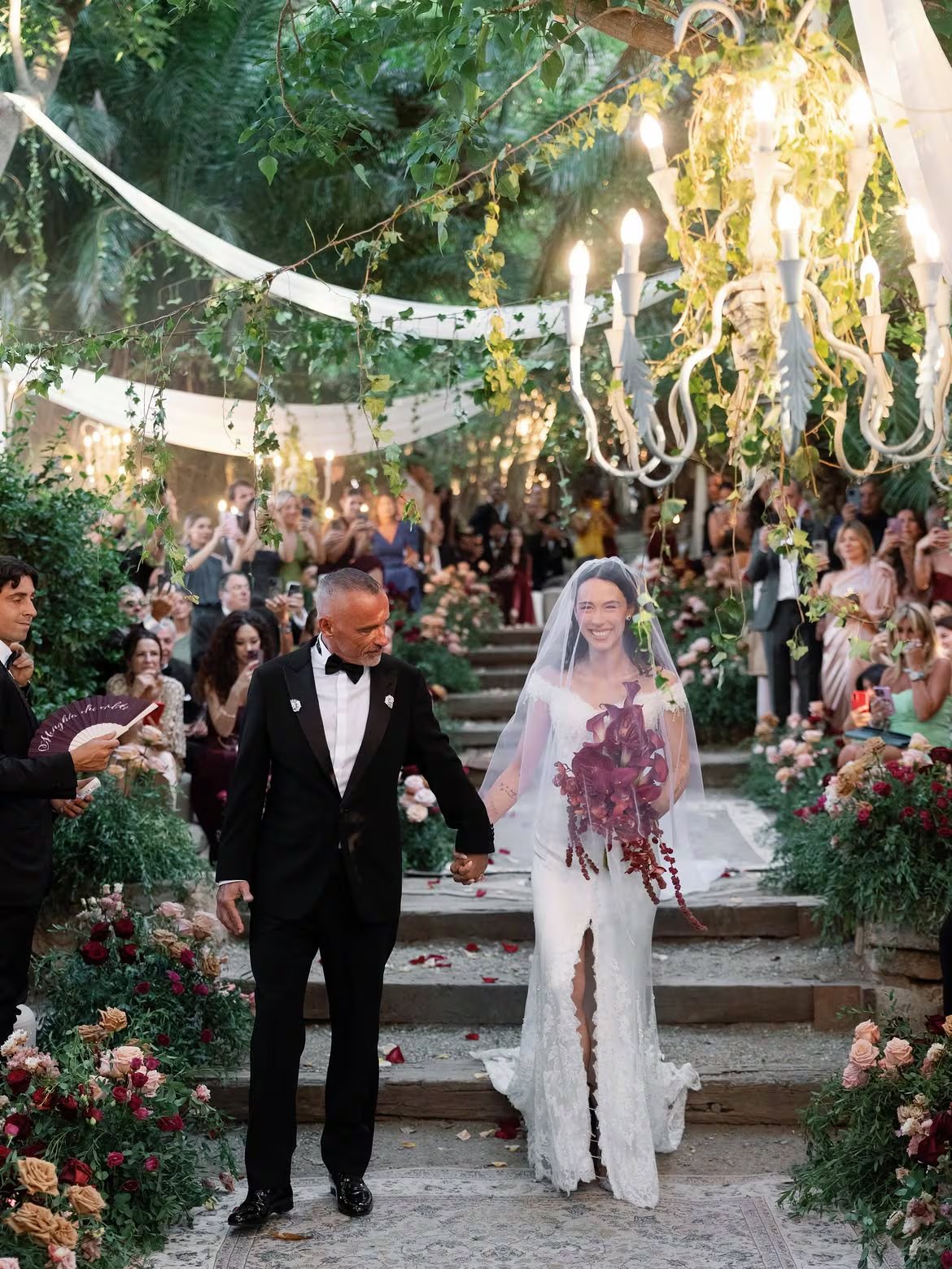 Su padre, Eros Ramazzotti, la acompañó al altar