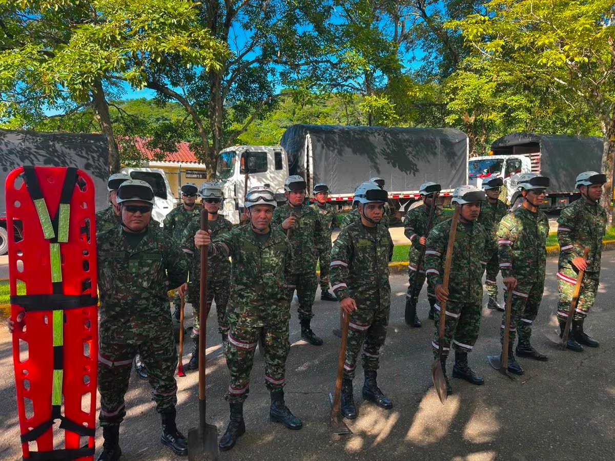 El Ministerio de Defensa Nacional indicó que el despliegue refuerza las labores de búsqueda, rescate y recuperación en las zonas más afectadas por el sismo en Colombia - crédito MinDefensa