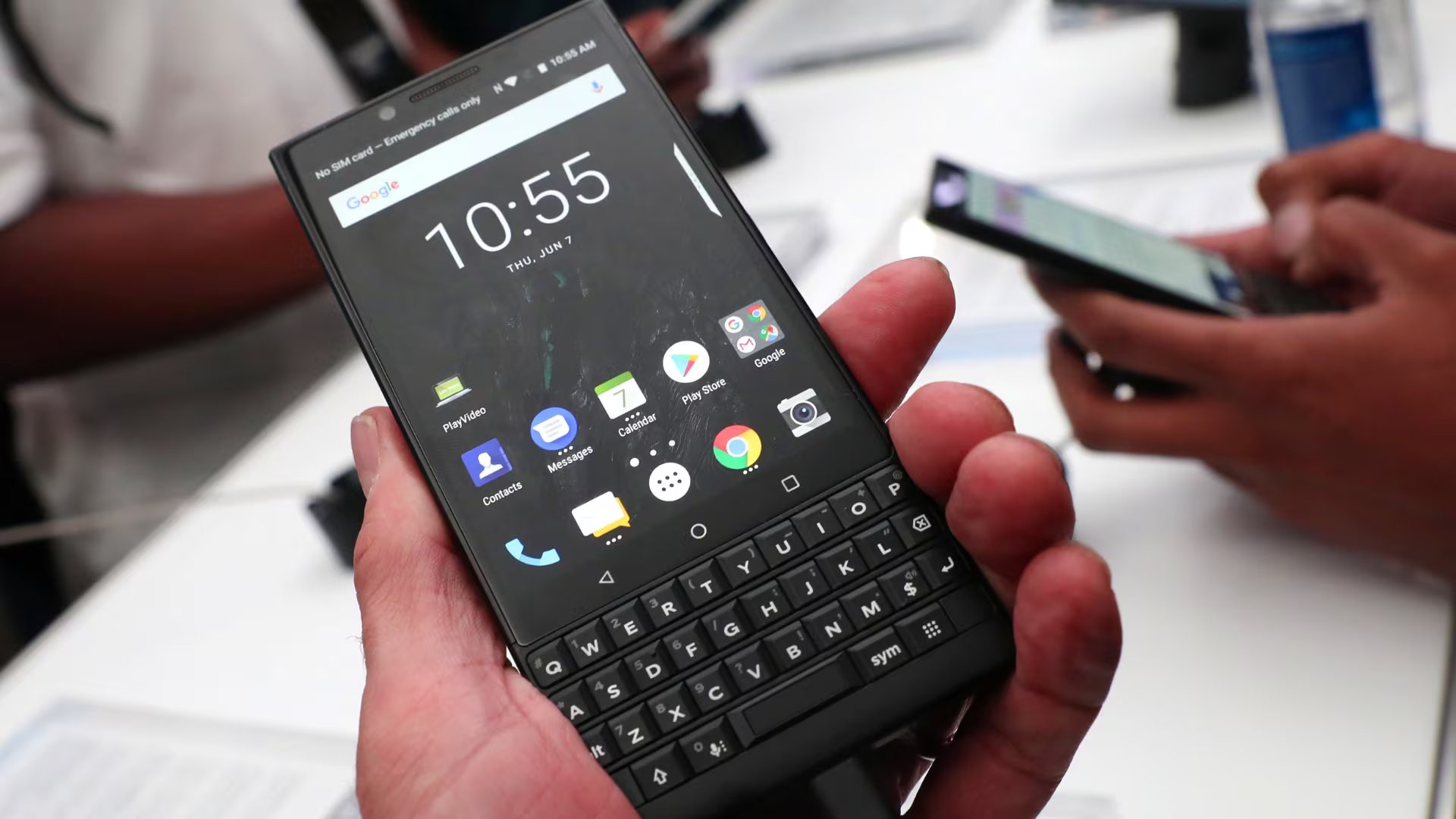 Llevar un BlackBerry en el bolsillo en 2026 genera curiosidad y conversación, y su teclado QWERTY sigue siendo cómodo.
(Reuters)