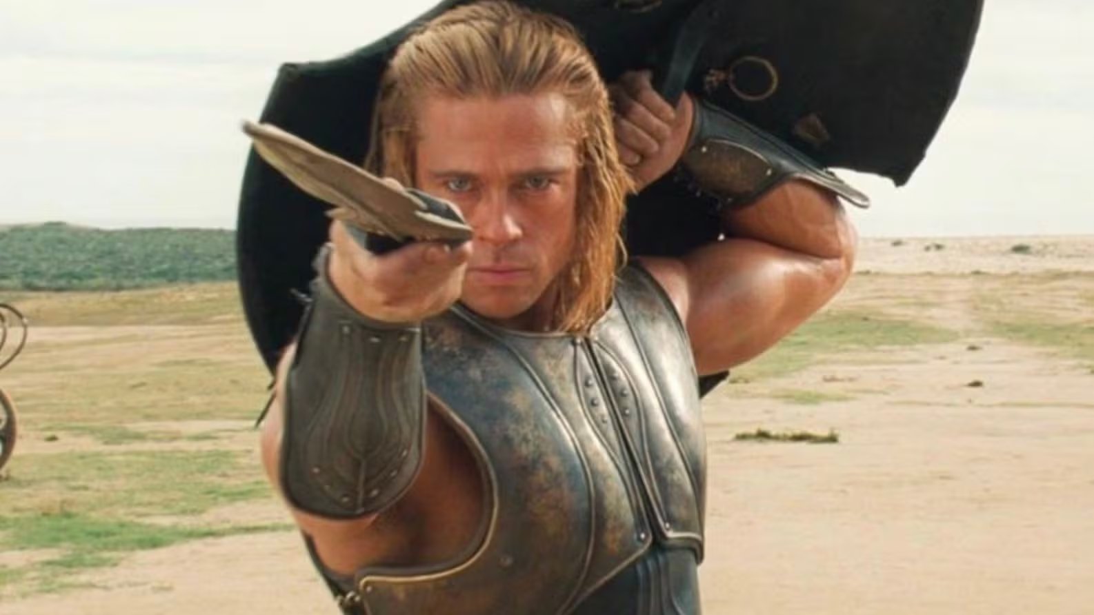 Brad Pitt trabajó con Duffy Gaver para construir en Troya un cuerpo funcional que hiciera creíbles las escenas de combate de Aquiles