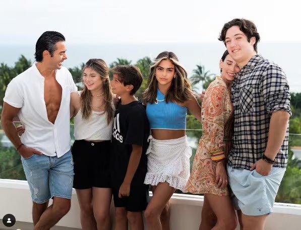 La ex pareja ha criado a cuatro hijos, hoy adolescentes (Foto: Instagram)