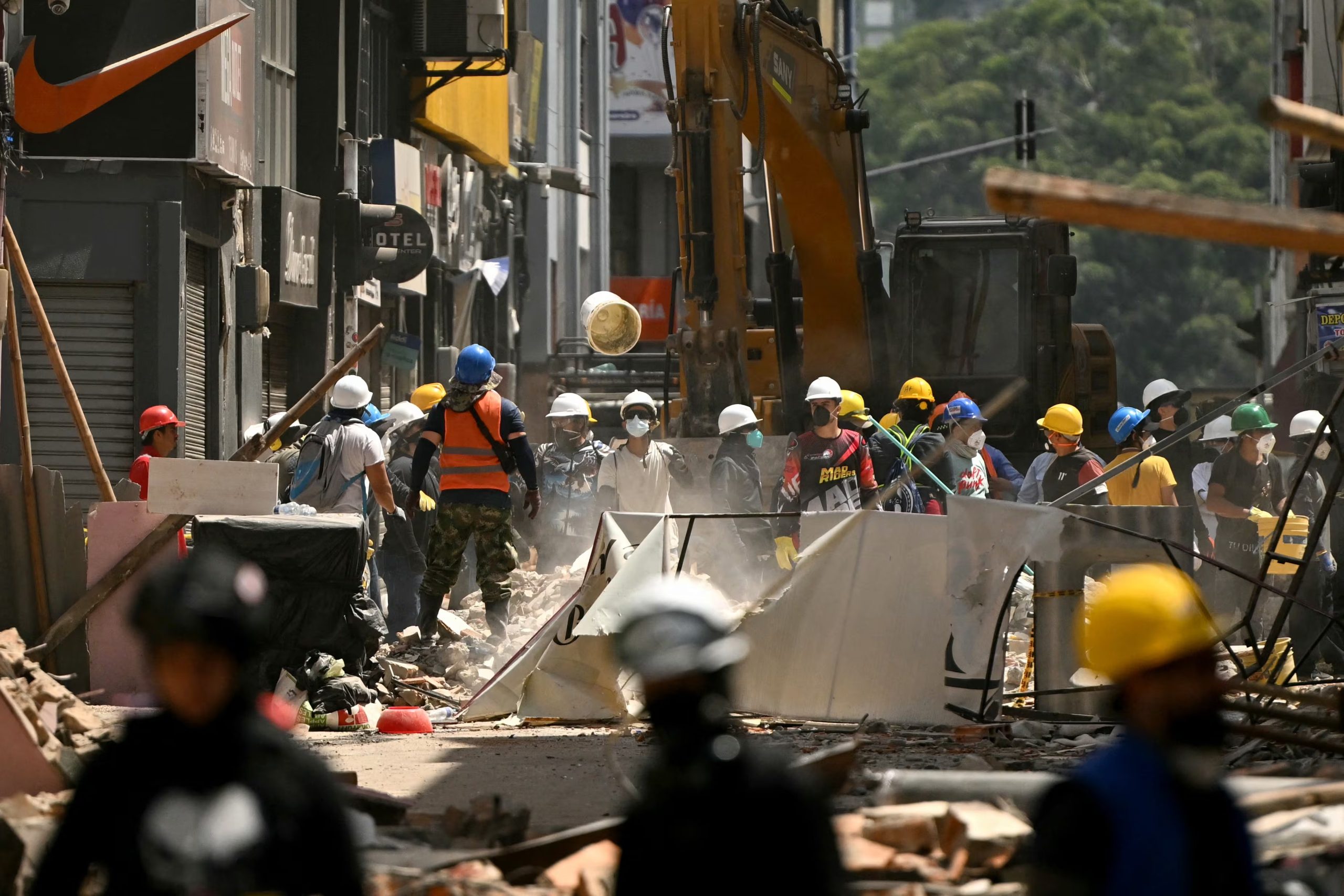 Imagen de referencia. Bomberos Cali y médicos coordinaron la extracción y la asistencia de Paula en un relevo clave para preservar su vida - crédito Luis Acosta/AFP