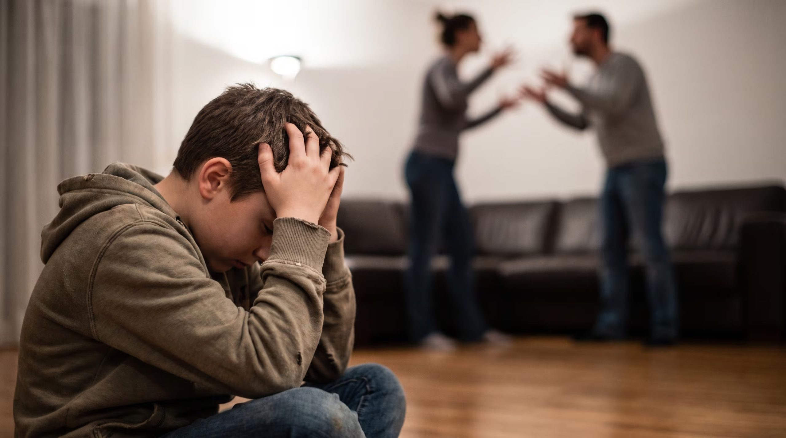 Una investigación en 83 familias con adolescentes relacionó la parentificación con conflicto de pareja, amenaza percibida y problemas de ajuste (Imagen Ilustrativa Infobae)