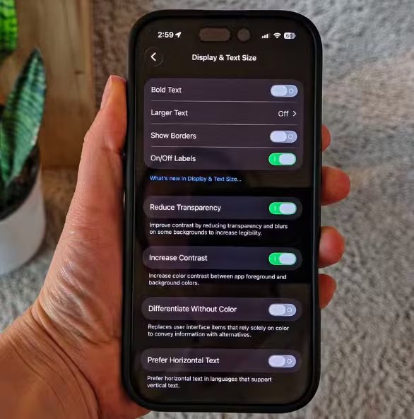 Puedes reducir la transparencia de Liquid Glass. (Pocket-lint)