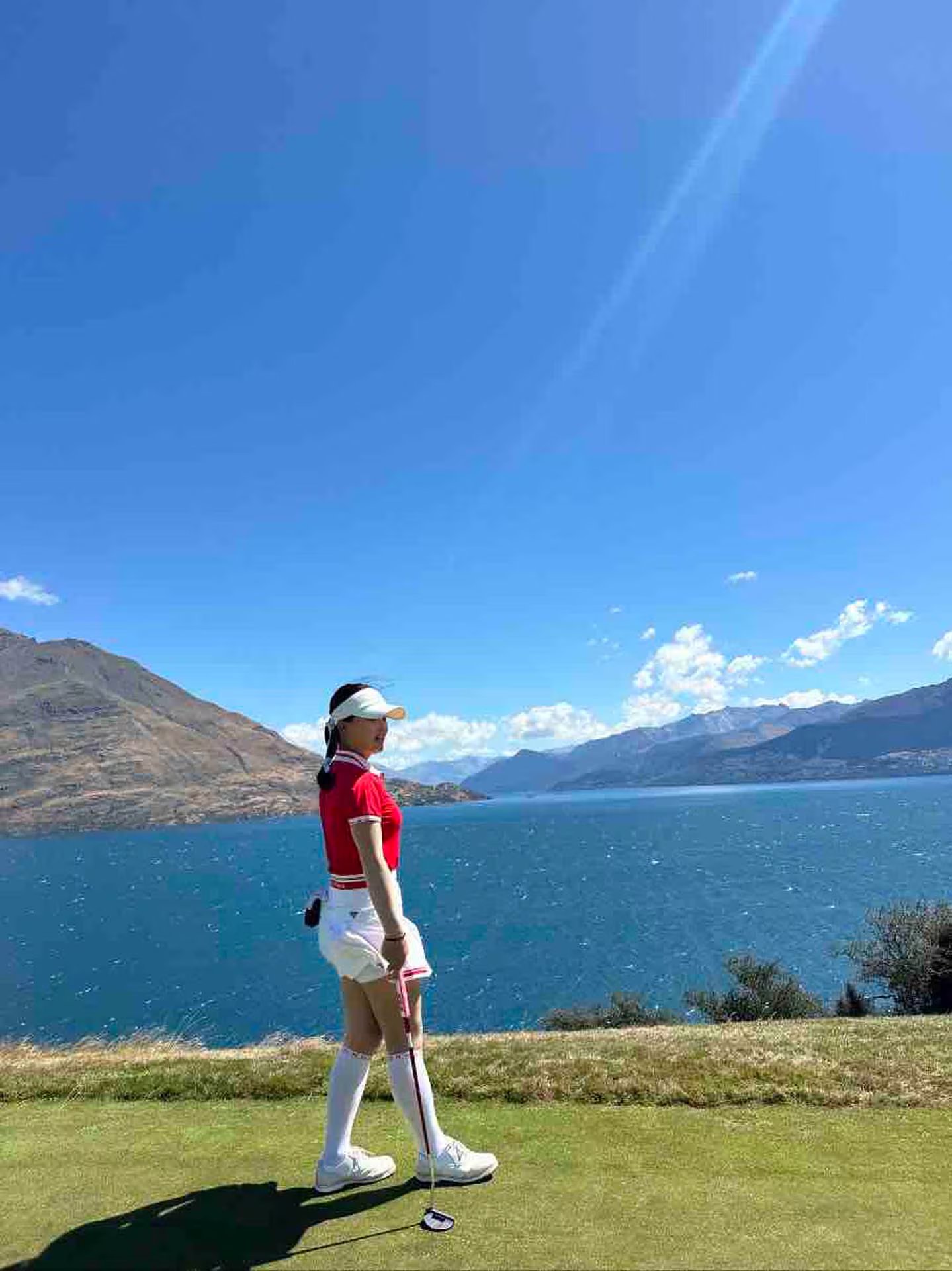 La golfista Jessica Bang había obtenido su tarjeta profesional en 2025