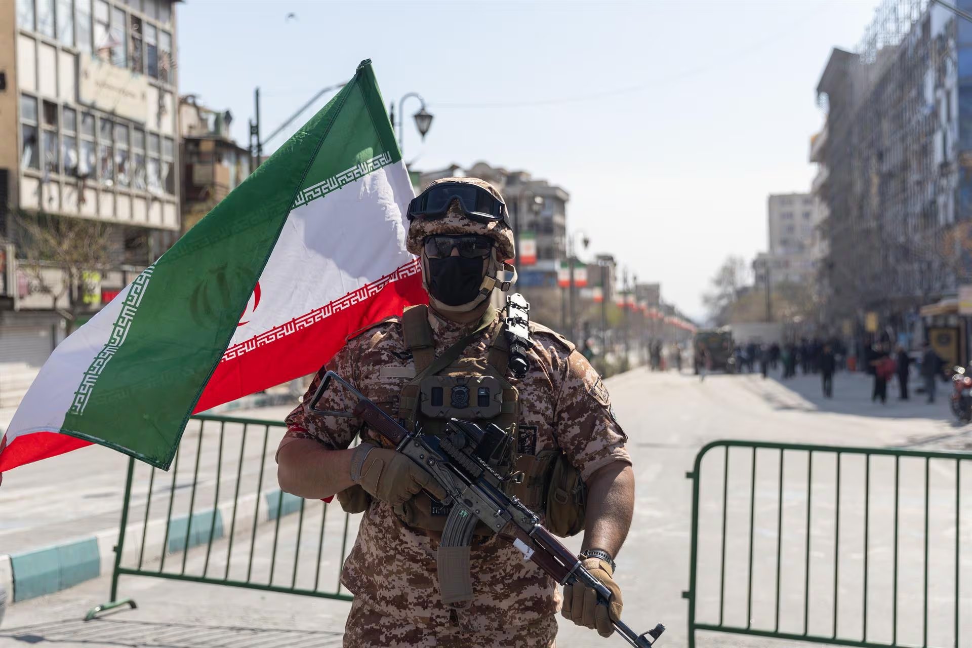 El representante iraní agregó que Teherán podría ejecutar un ataque militar “oportuno y preciso” para romper el bloqueo naval estadounidense si la diplomacia fracasa (EP)