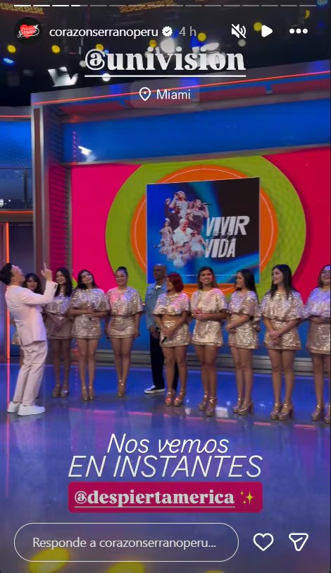 El grupo Corazón Serrano, acompañado por Sergio George, se presenta en el set del programa Despierta América de Univisión en Miami.