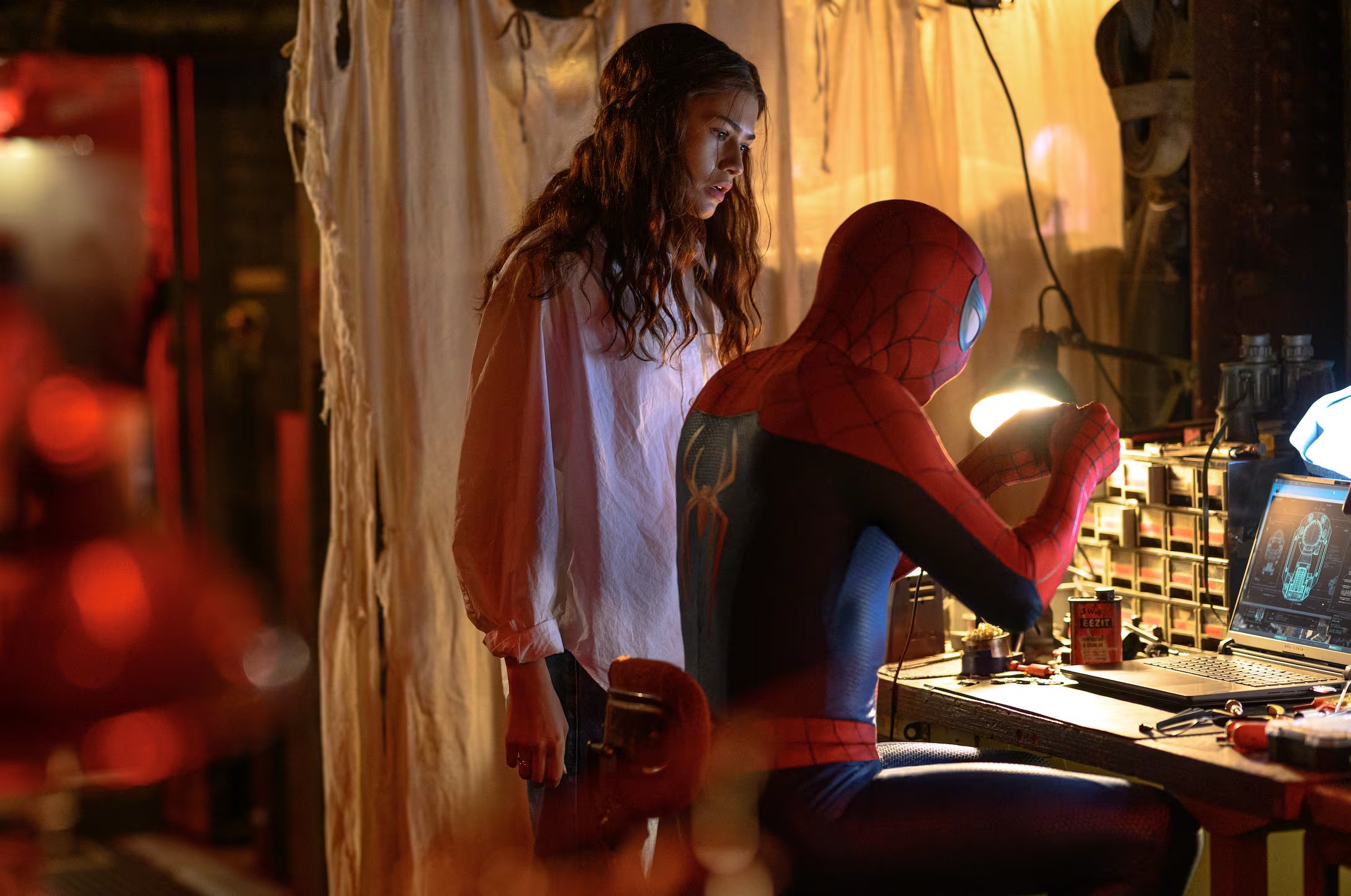 Imagen de 'Spider-Man: Brand New Day' con MJ (Zendaya) y Spider-Man (Tom Holland). (Jay Maidment/SONY)