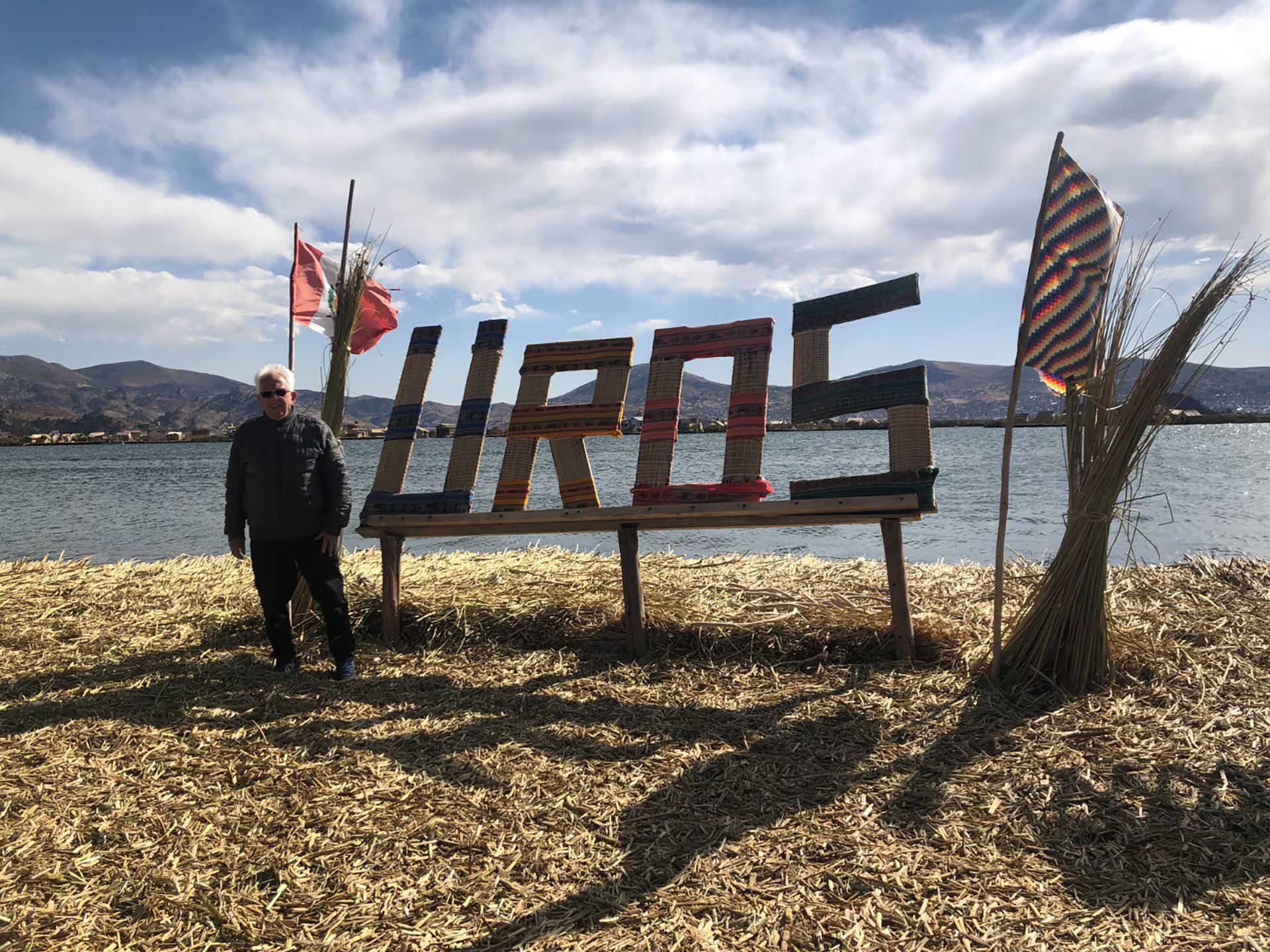 De las aguas del lago Titicaca y la cultura de los Uros a los confines del mundo.