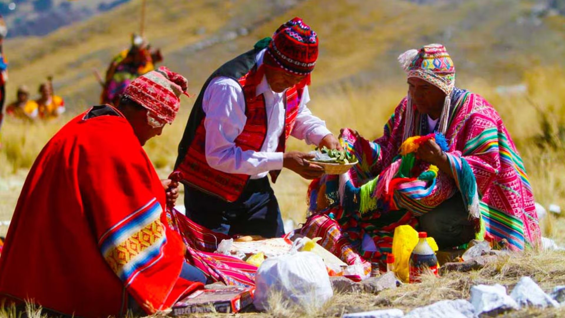 La celebración del Día de la Pachamama se extiende a lo largo de todo agosto. Comunidades en los Andes agradecen y entregan ofrendas a la Madre Tierra. El significado detrás de cada elemento del ritual.  (Andina)