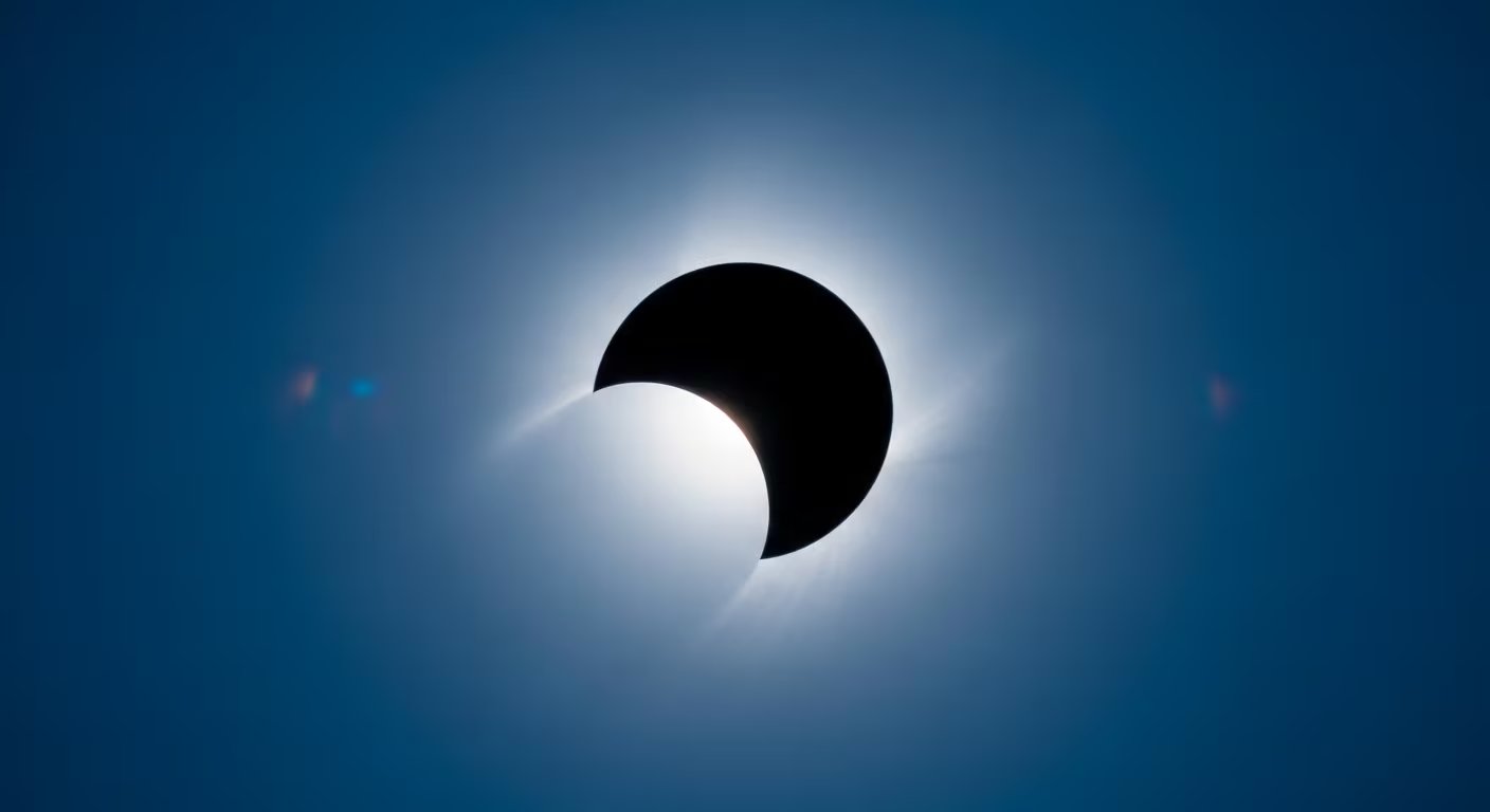 Estados Unidos no quedará dentro de la franja de totalidad del eclipse de 2026 y solo verá un eclipse parcial en Alaska, el noreste y los Grandes Lagos. (Imagen Ilustrativa Infobae)