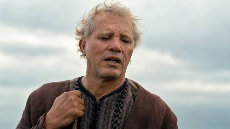 El reconocimiento destaca la versatilidad de Leguízamo, quien ha brillado en producciones de renombre y ha sido galardonado con premios Emmy y Tony - crédito Eumeo (John Leguizamo) en 'La Odisea' (Captura de video) Infobae América