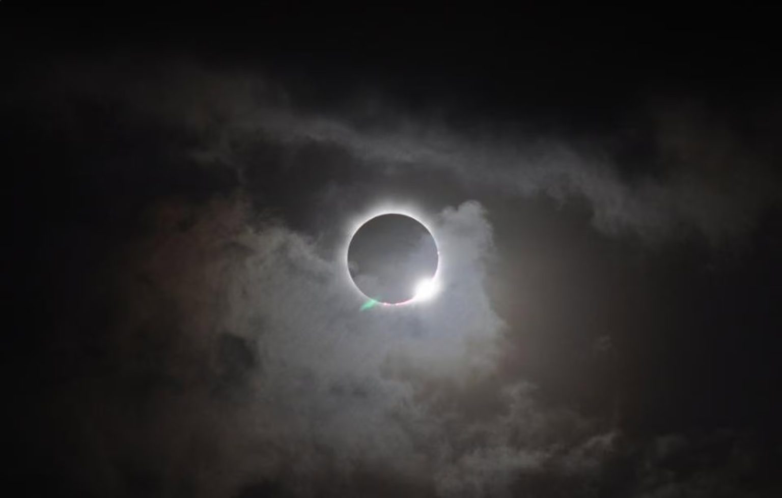Eclipse total de Sol: oscuridad histórica en España - KCH FM