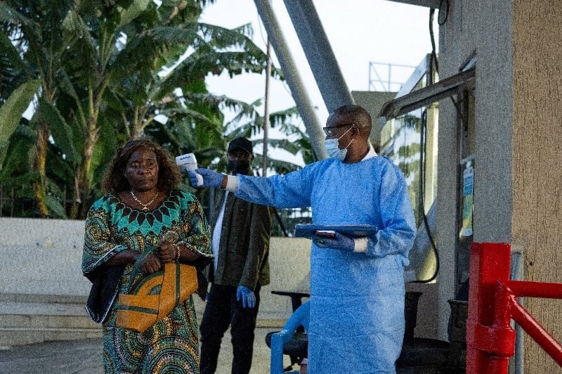 Gates señaló un déficit de casi 6 millones de trabajadores sanitarios en el África subsahariana. REUTERS/Arlette Bashizi TPX IMÁGENES DEL DÍA