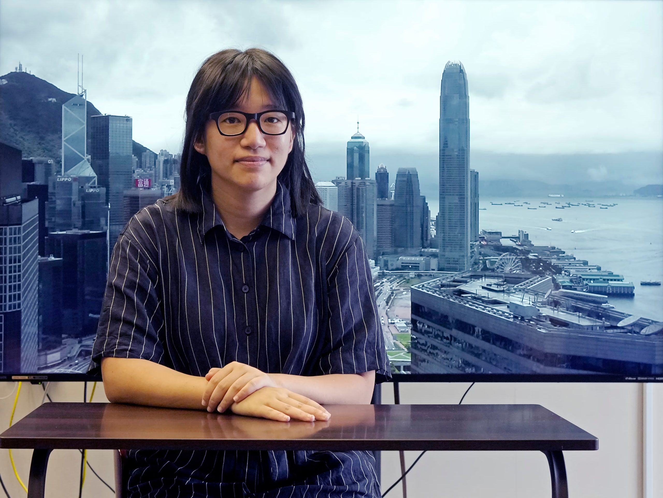 Chow Hang-tung, vicepresidenta de la Alianza de Hong Kong en Apoyo de los Movimientos Democráticos Patrióticos de China, después de una entrevista en Hong Kong el 24 de mayo del 2021 (AP/Vincent Yu)