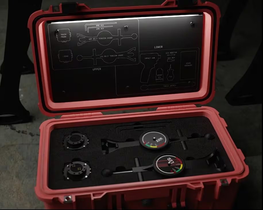 Satyress incorporó mecanismos de seguridad en Threehalves, como tanques de aire comprimido que bloquean sus articulaciones si se perforan durante una emergencia. (Satyress)