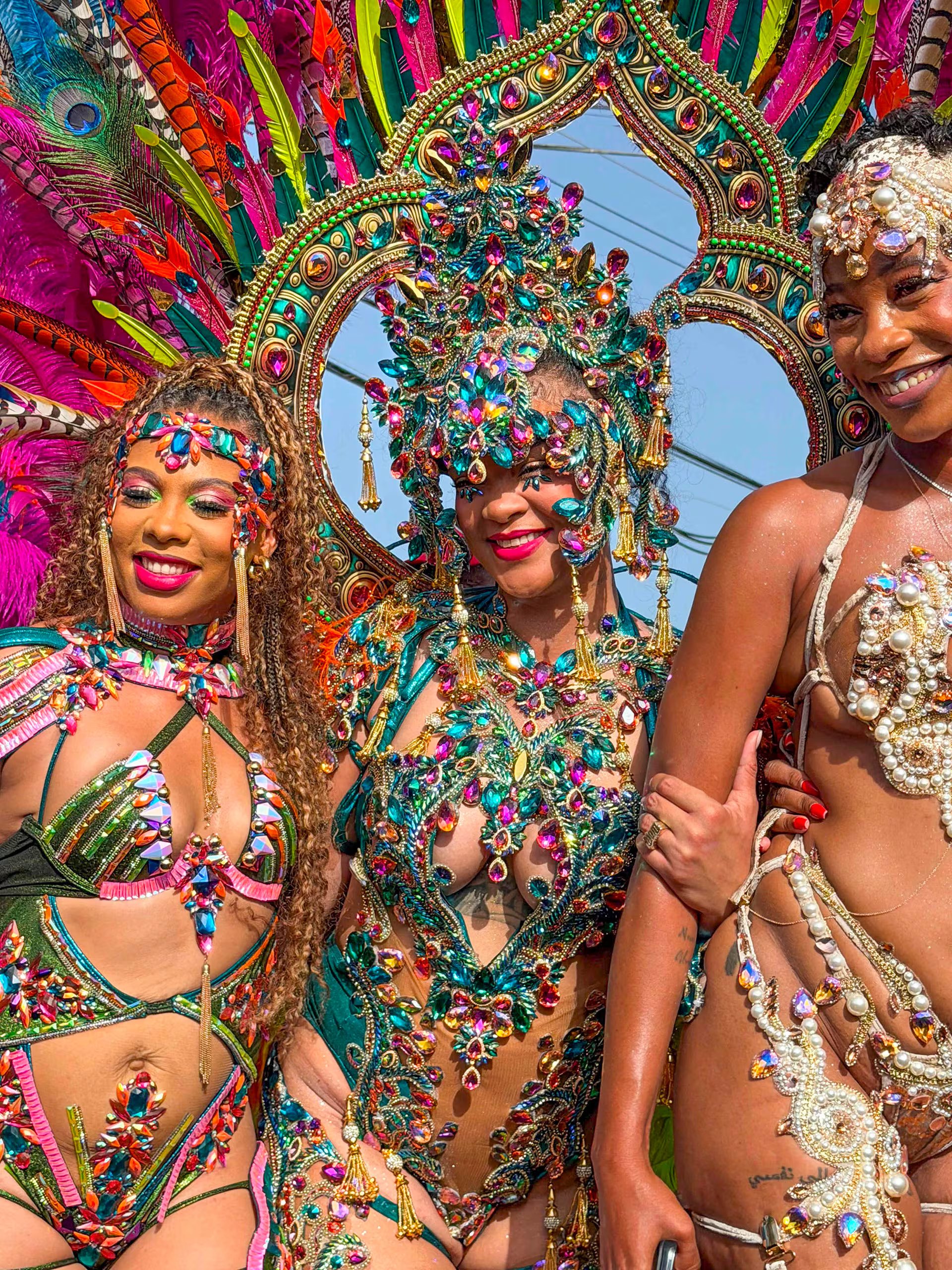 El regreso de Rihanna convierte la celebración en una vidriera global de moda (Backgrid UK/The Grosby Group)