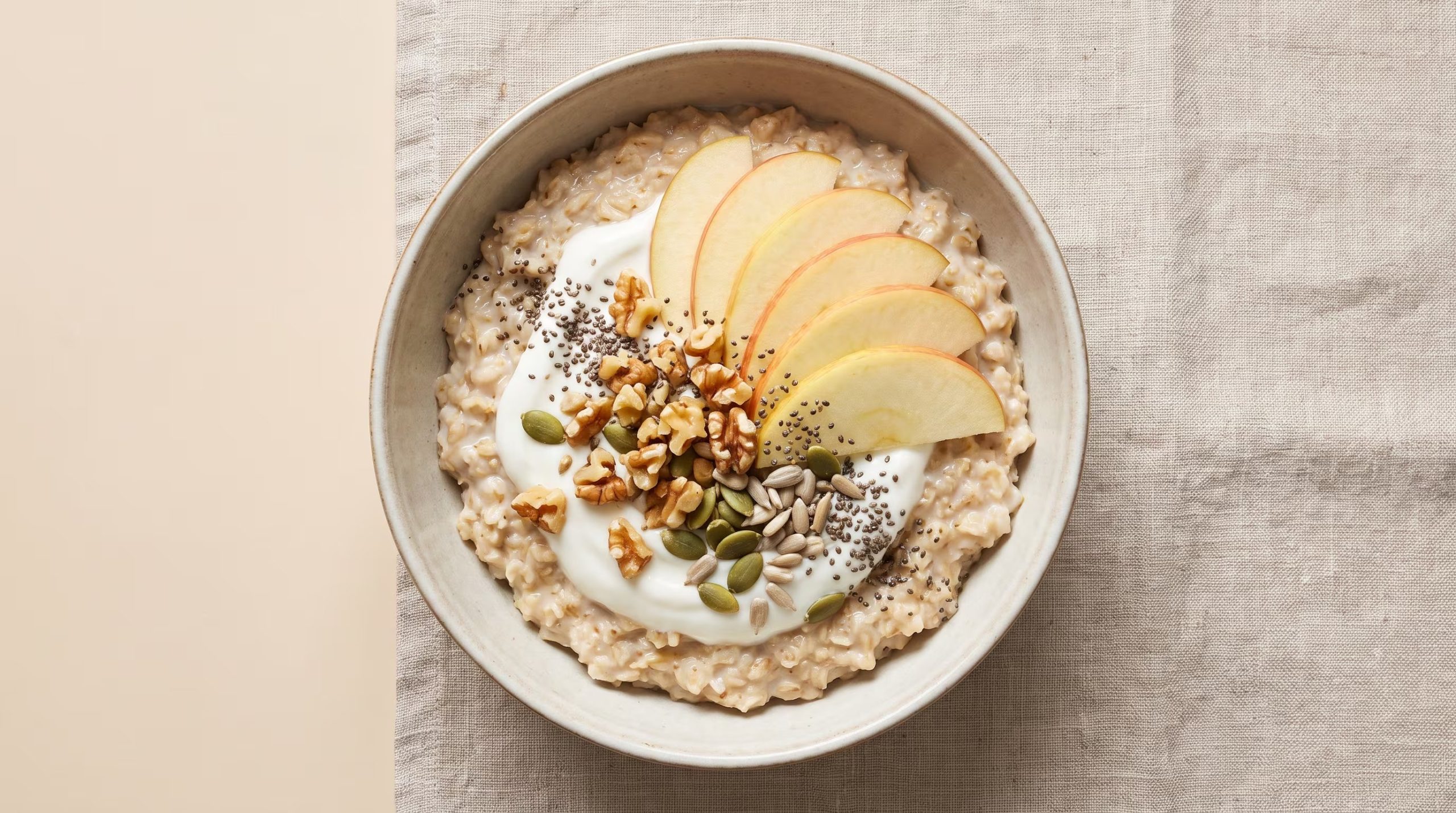 La avena con nueces se entiende mejor como parte de hábitos sostenidos, junto con actividad física y control del sodio. (Imagen Ilustrativa Infobae)