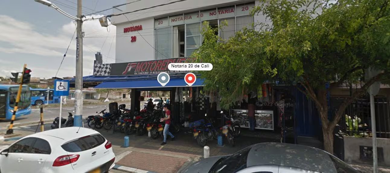 La Notaría 20 de Cali intenta recuperar libros, documentos y archivos sepultados, con apoyo de vecinos que prestaron espacios para resguardarlos - crédito Google Maps