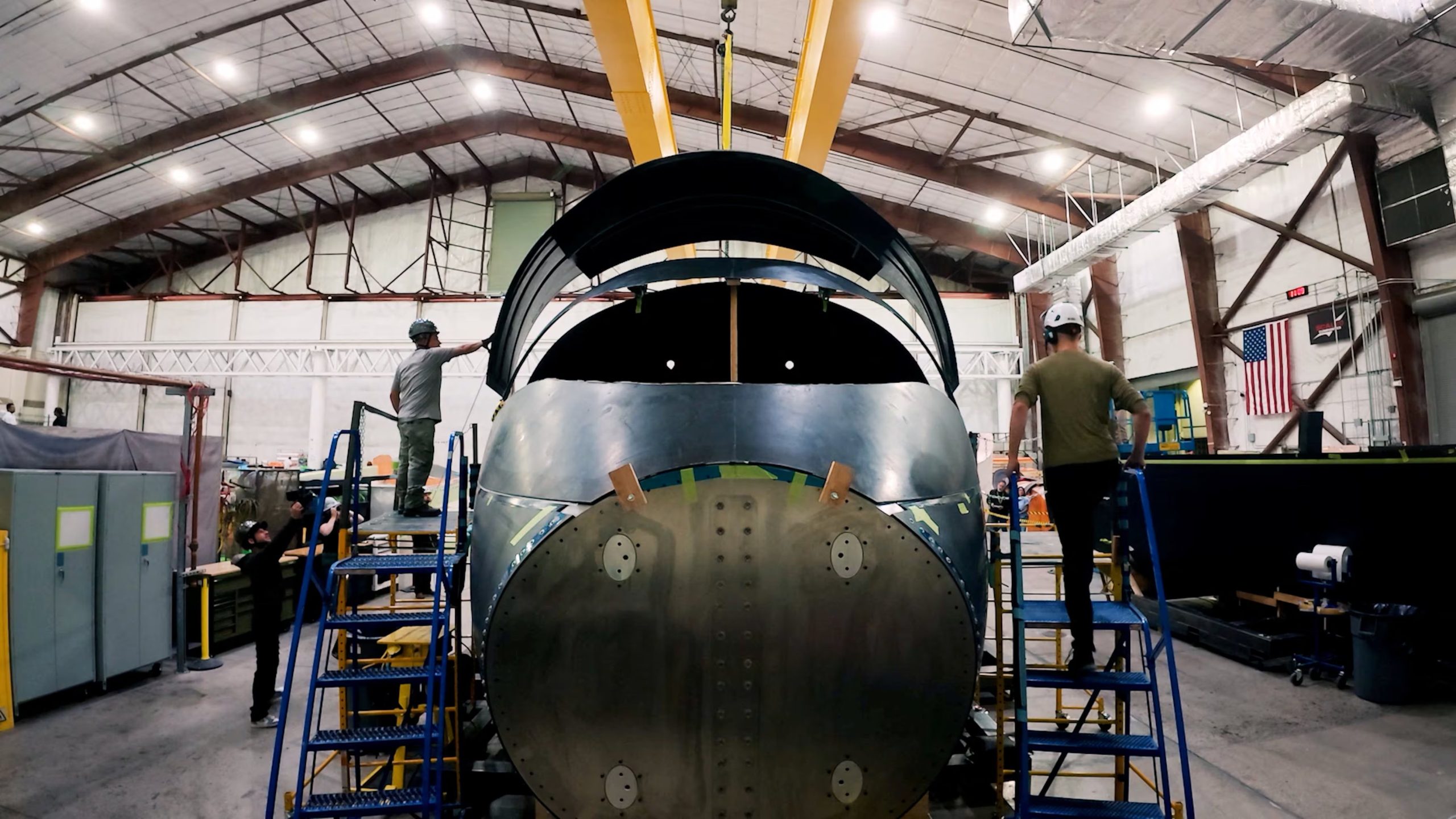 Trabajadores de JetZero en las instalaciones de la compañía en California, donde desarrolla sus proyectos aeronáuticos (REUTERS)