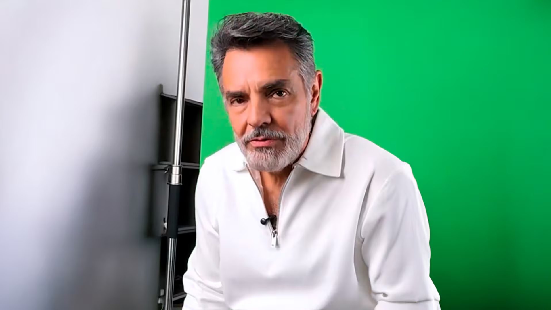 El proyecto nació a partir de una investigación periodística de León Krauze, quien le relató al actor la historia de un padre que atravesaba una situación similar antes de la pandemia. 
Crédito: (X/@EugenioDerbez)