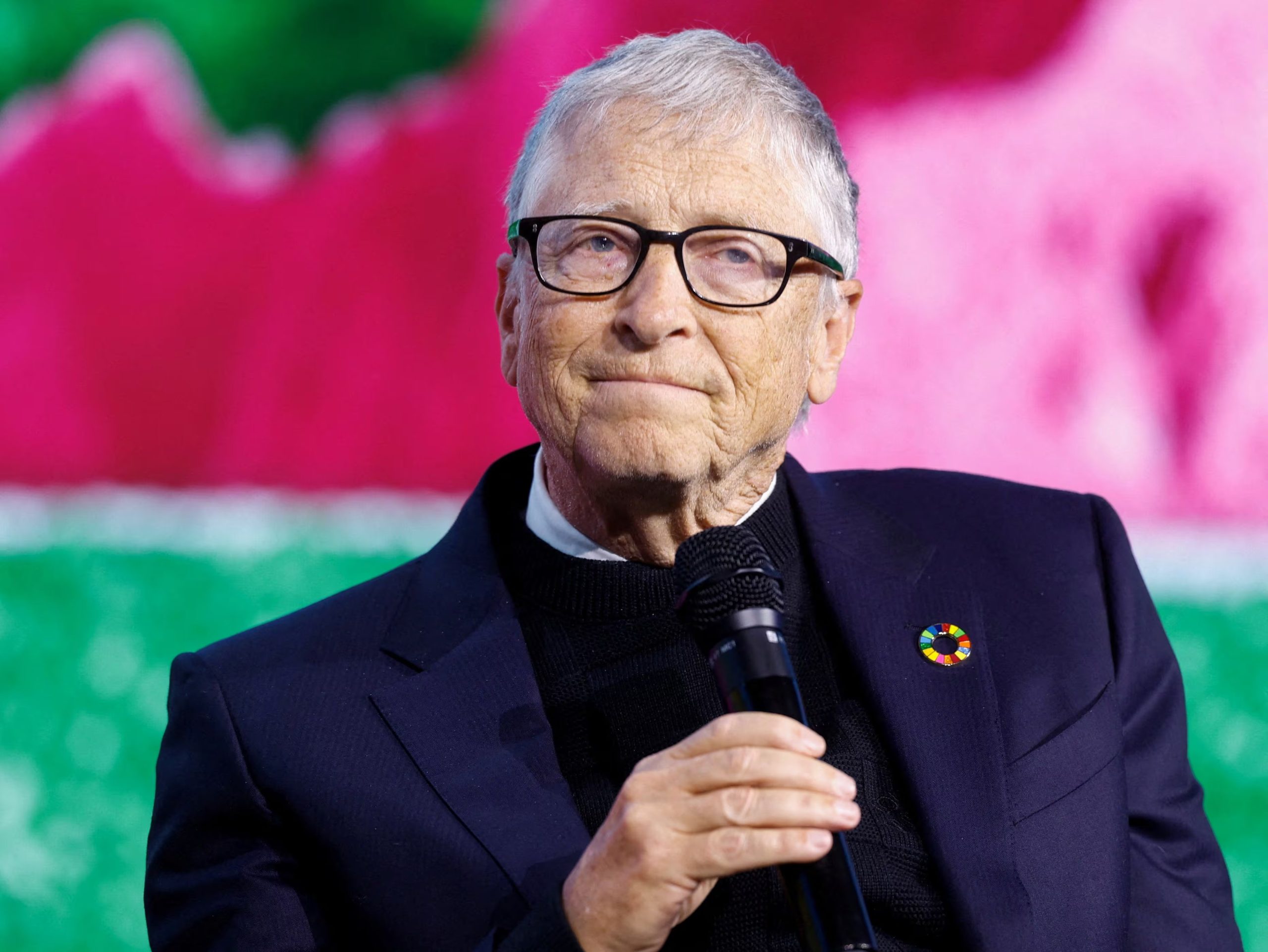 Bill Gates suele recomendar La ola que viene (The Coming Wave) para entender la IA. Agencia de Noticias TT/ Stefan Jerrevang vía REUTERS. 