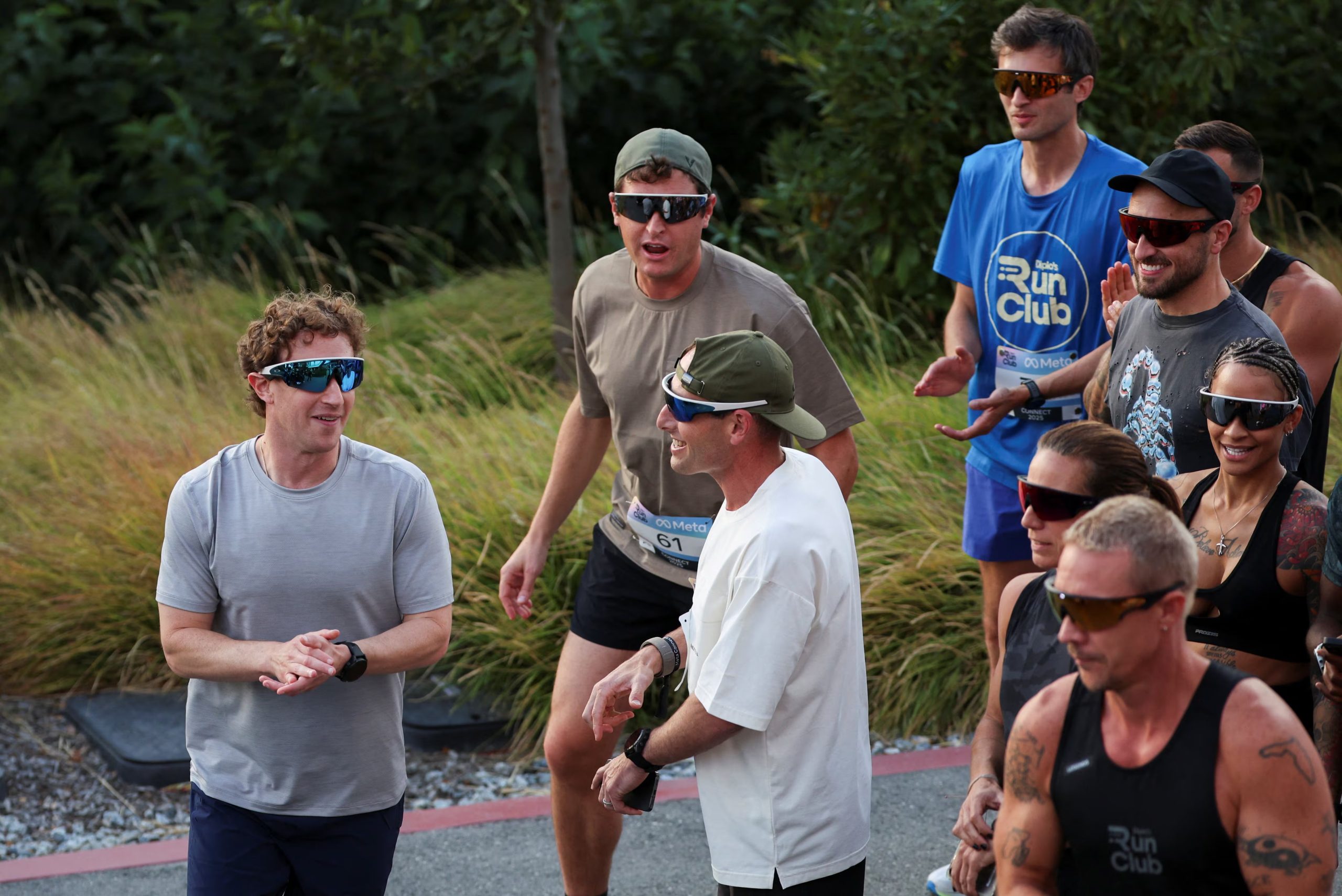 Para deporte, Oakley Meta tiene dos versiones: HSTN, más casual, y Vanguard, orientada a atletas. REUTERS/Carlos Barria