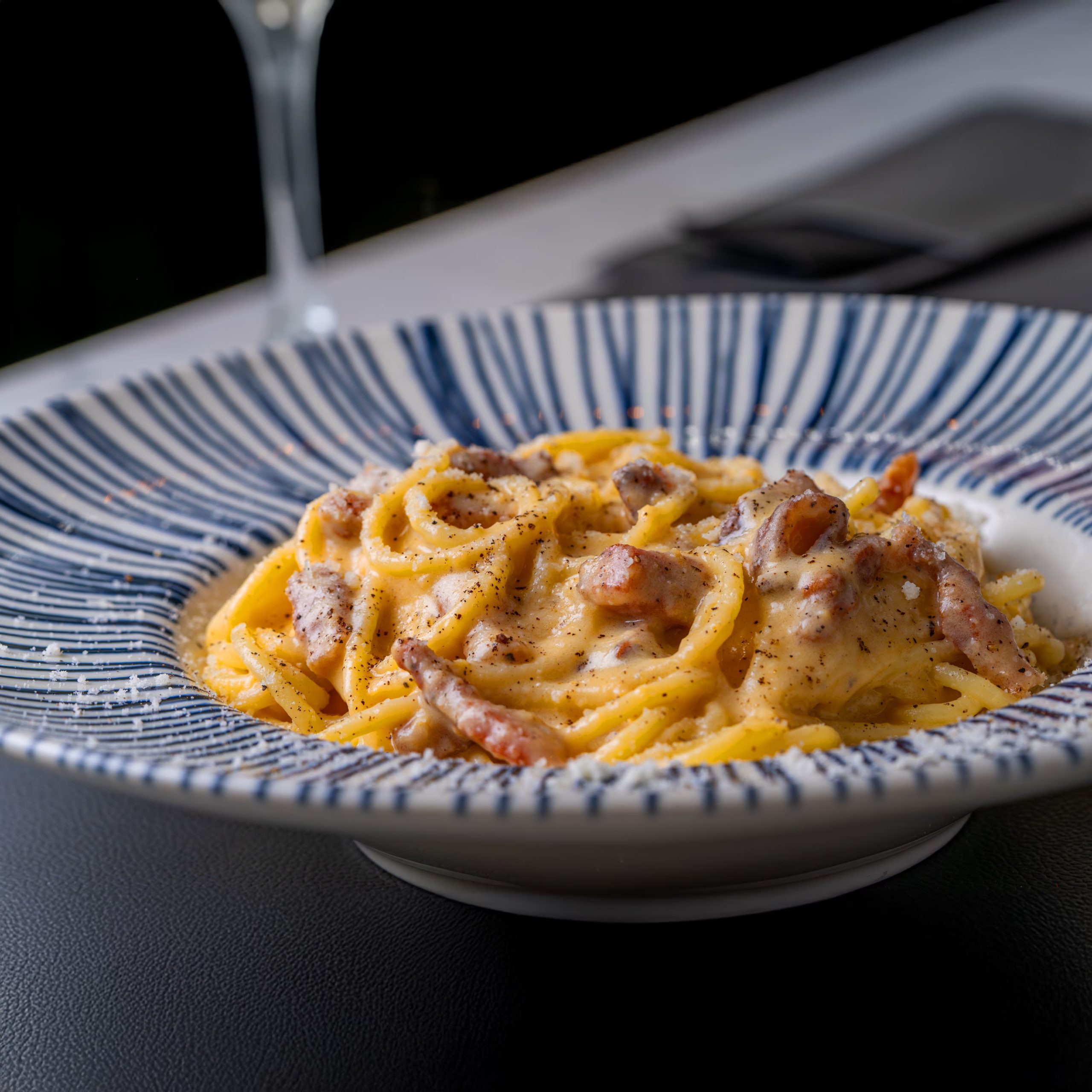 La pasta a la carbonara es una de las recetas italianas más conocidas en el mundo (Pexels)