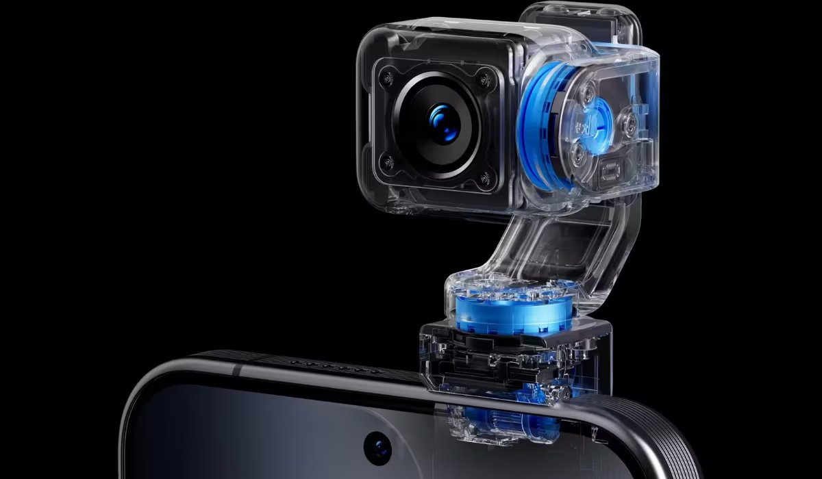 La inteligencia artificial del HONOR Robot Phone habilita seguimiento de voz, reconocimiento de gestos y encuadre dinámico para interactuar con el usuario y el entorno.