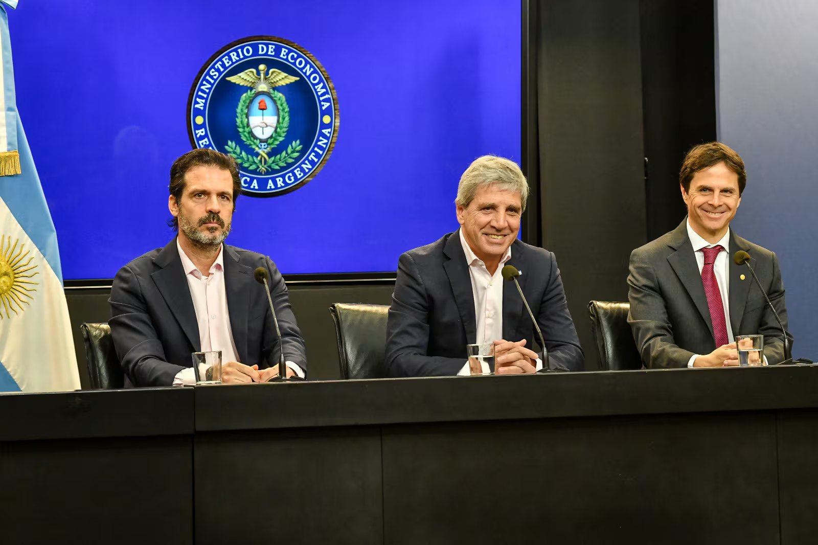 El ministro de Economía, Luis Caputo, anunció un impulso a los créditos hipotecarios a través del FGS de Anses.
