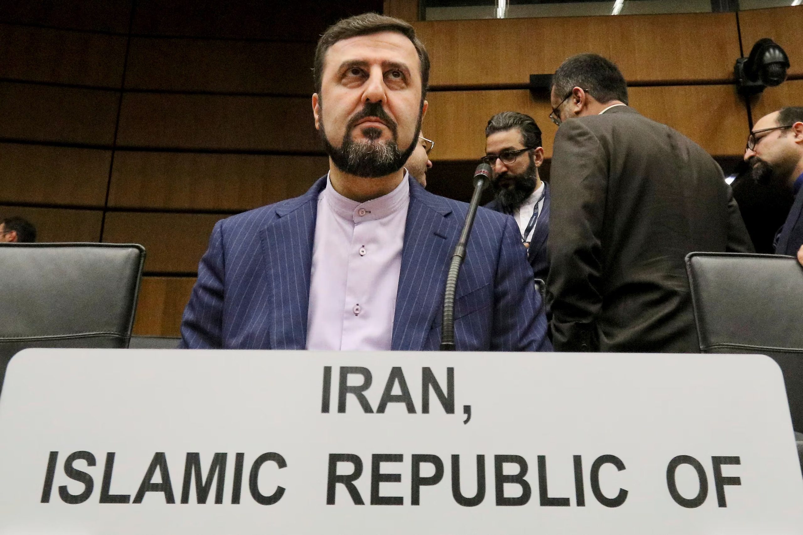 El embajador iraní ante el Organismo Internacional de Energía Atómica, Kazem Gharibabadi. (AP foto/Ronald Zak)