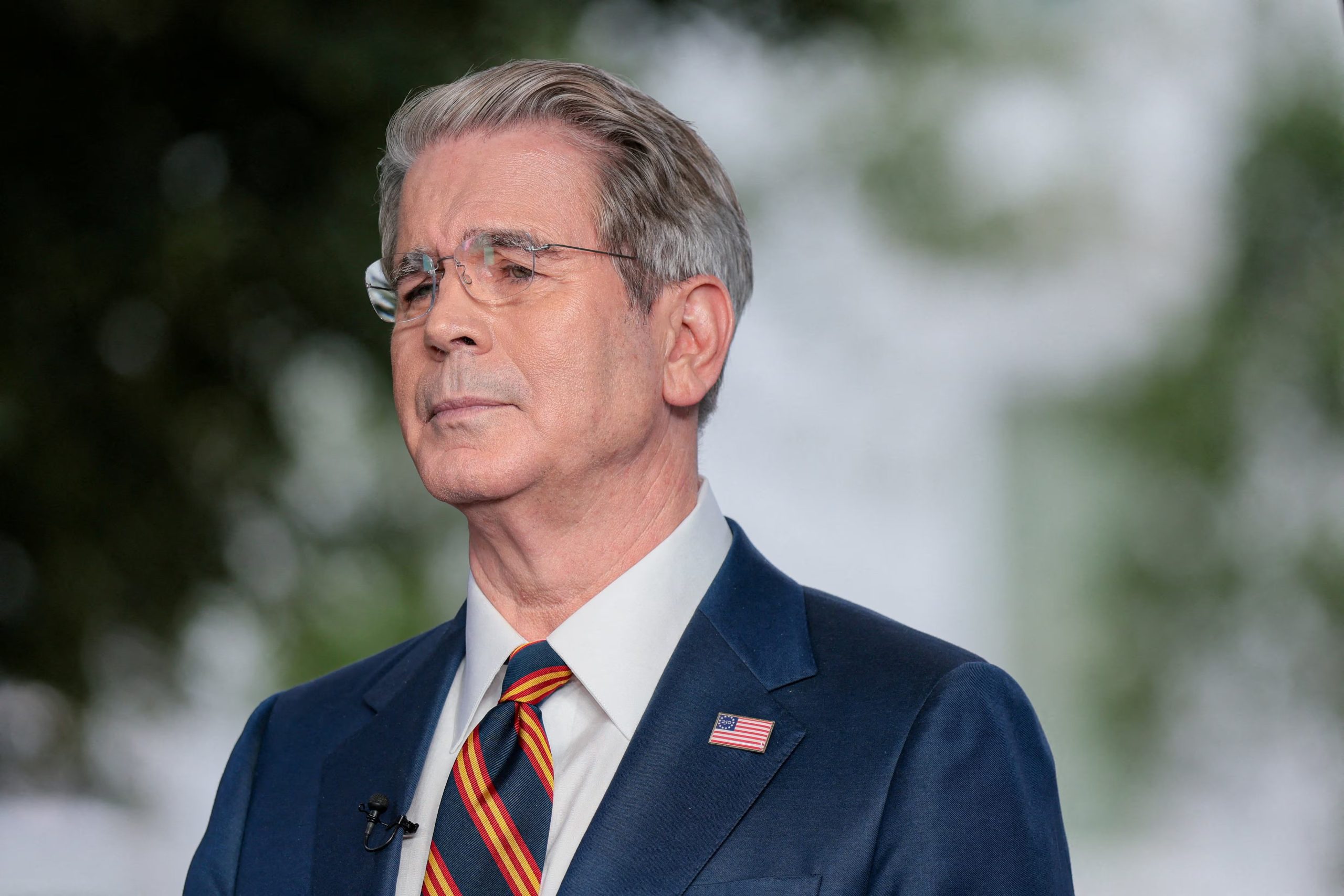 El secretario del Tesoro de EE. UU., Scott Bessent, asiste a una entrevista con los medios en la Casa Blanca en Washington D. C., EE. UU., el 30 de julio de 2026 (REUTERS/Kylie Cooper/Foto de archivo)