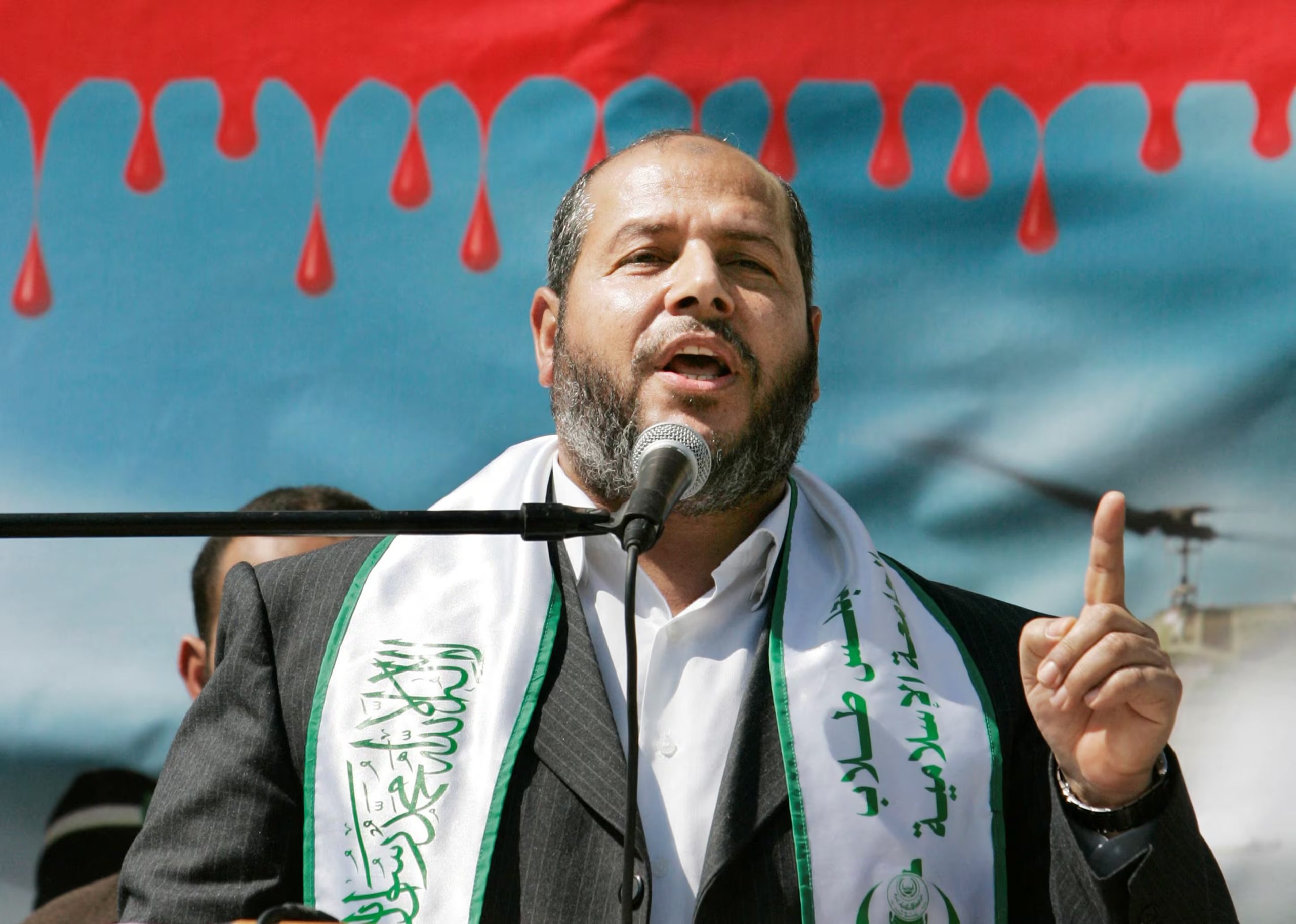 El jefe negociador de la organización terrorista Hamas, Jalil al Haya, abordó junto a las autoridades egipcias la situación en Cisjordania y Gaza (REUTERS/Mohammed Salem)