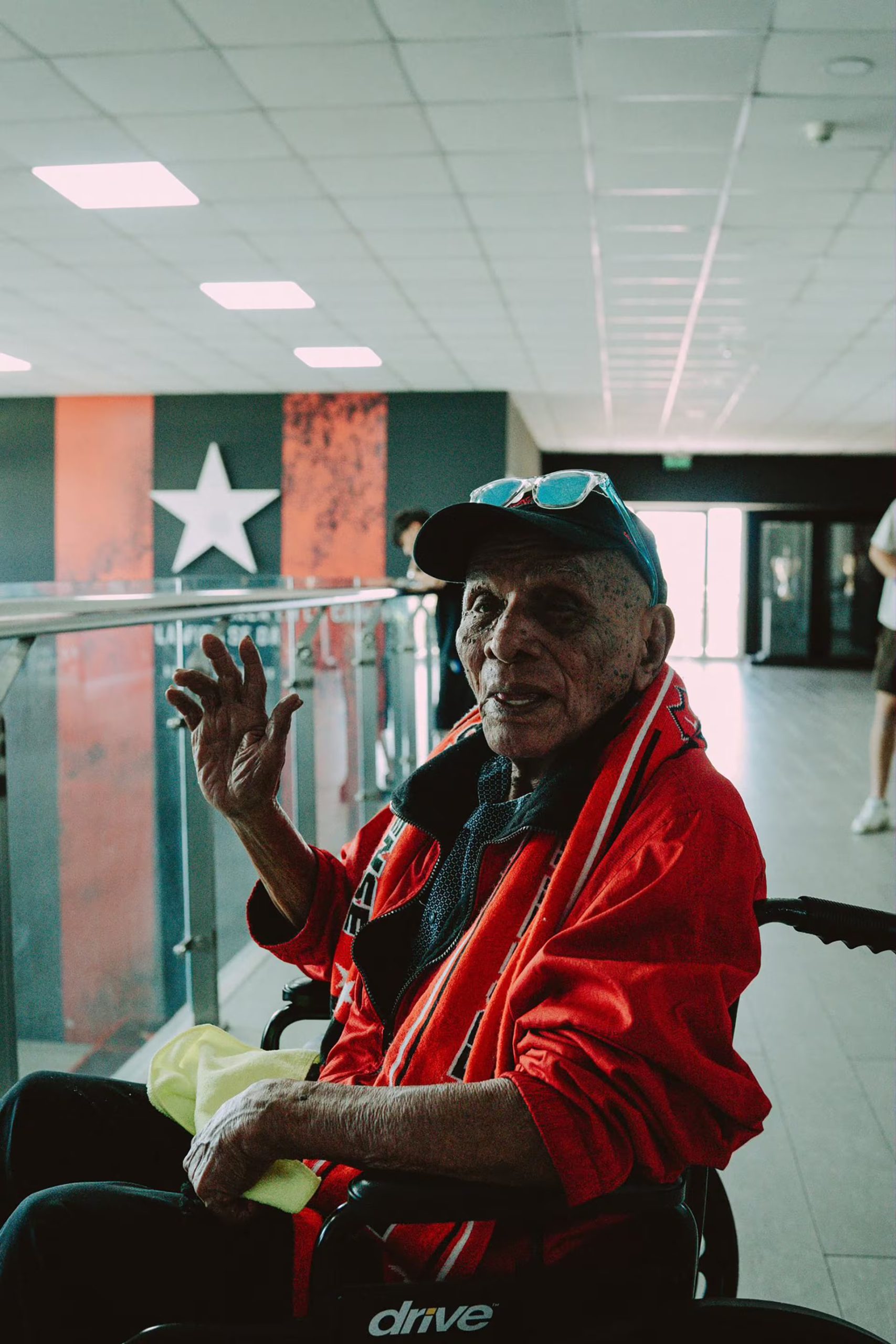 José Flores cumplió 119 años en julio y su familia sigue un proceso para que sea declarado el varón vivo más viejo del mundo. 