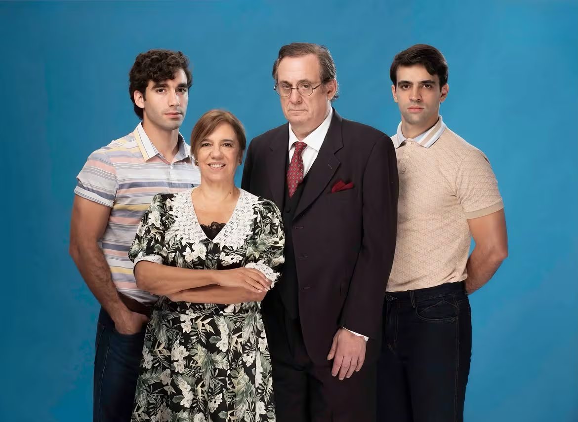 Junior Pisanú es parte de La muerte de un viajante, la obra clásica de Arthur Miller, en el Teatro El Tinglado junto a Alejandro Awada, Ingrid Pelicori y Lucas Matey 