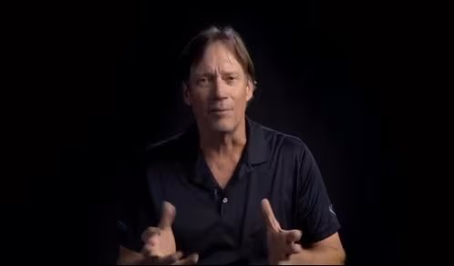 Kevin Sorbo aseguró que los impuestos y el tráfico son algunas de las razones por las que se mudó de California. (Captura de video)