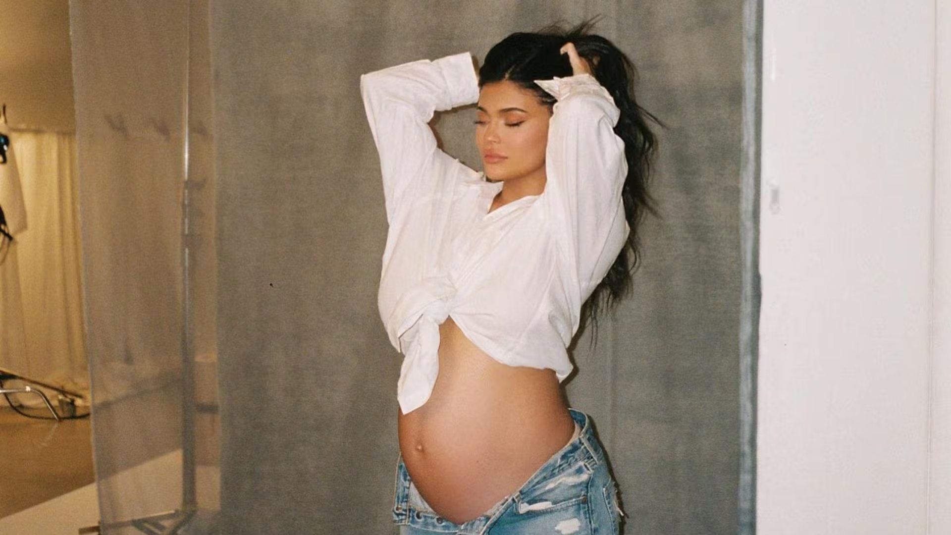 La empresaria explicó que la maternidad a una edad temprana influyó en la forma en que vivió sus primeros años de adultez.(Instagram)