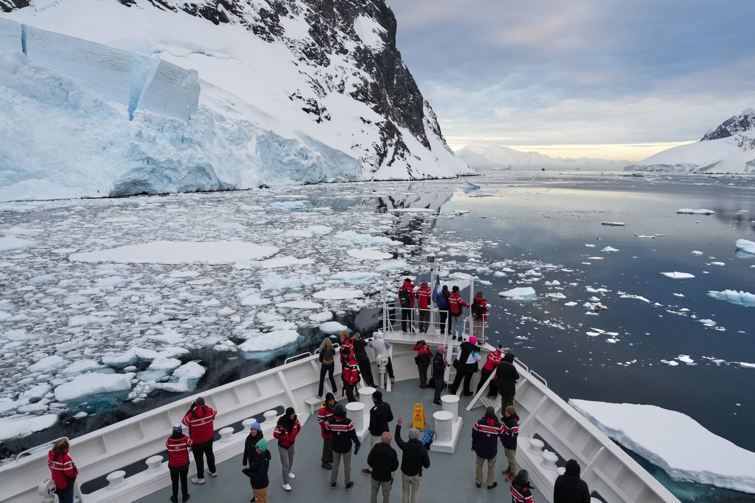 El acoplamiento de los ciclos atmósfera-océano y atmósfera-glaciar-tierra-océano aumentó en 550 por ciento la liberación de mercurio terrestre
 (AP Foto/Mark Baker, Archivo)