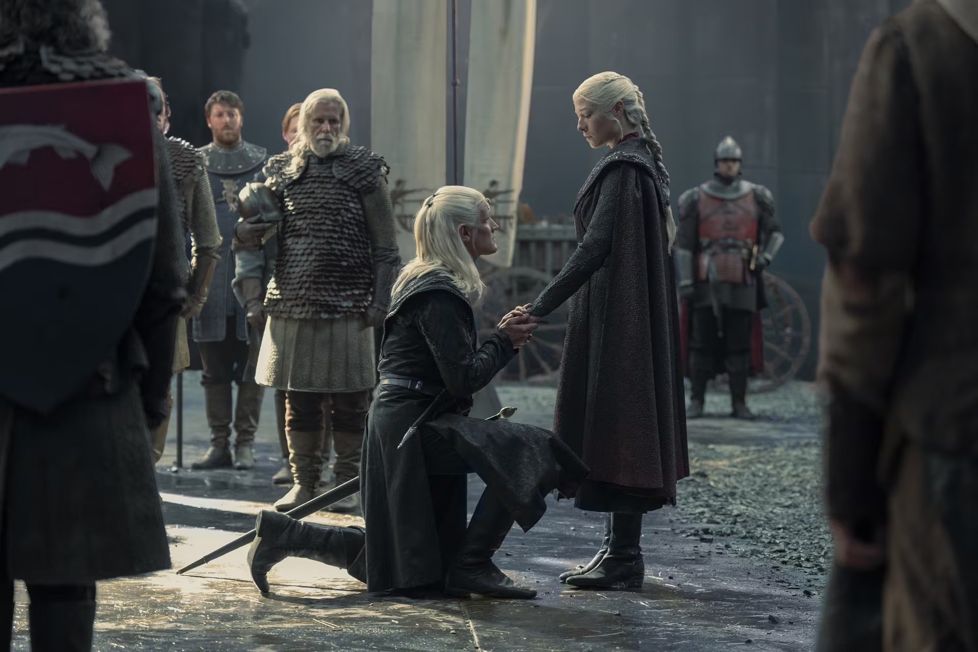 Daemon y la reina Rhaenyra, tío y sobrina casados, son una de las parejas que ilustran la tradición incestuosa de la casa Targaryen (HBO)