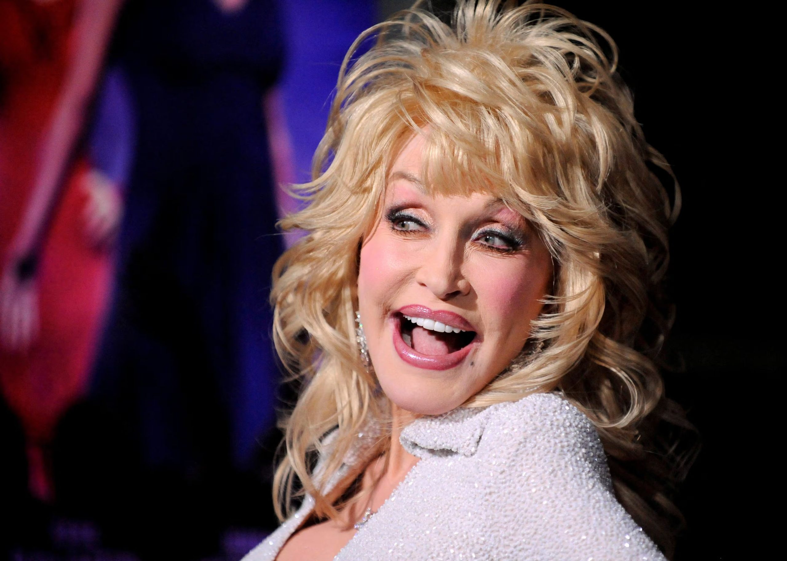 El catálogo musical de Dolly Parton, valorado en 150 millones de dólares, fue suyo desde el principio y nunca cedió los derechos de sus composiciones (REUTERS)