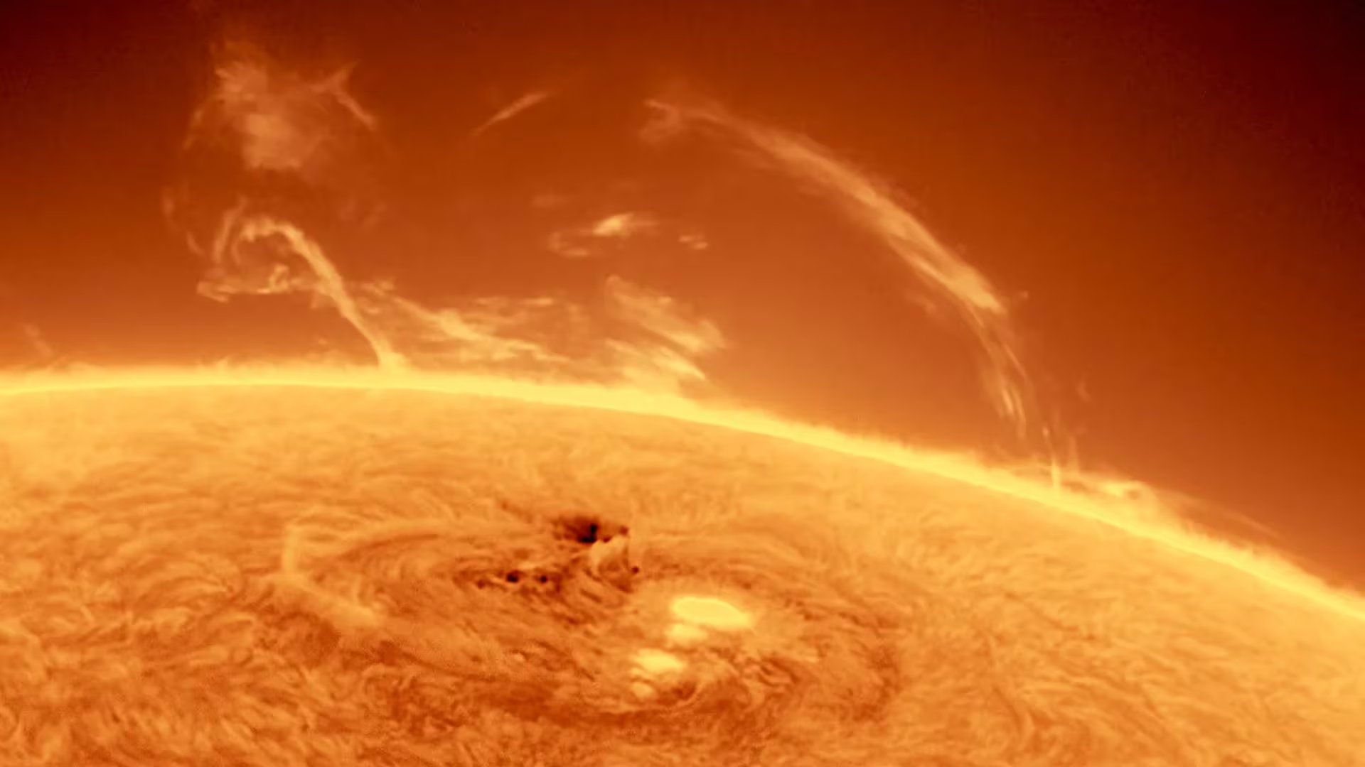 El fenómeno incluye instantes únicos como el anillo de diamante y las perlas de Baily visibles solo en los segundos previos y posteriores a la totalidad
(NASA)