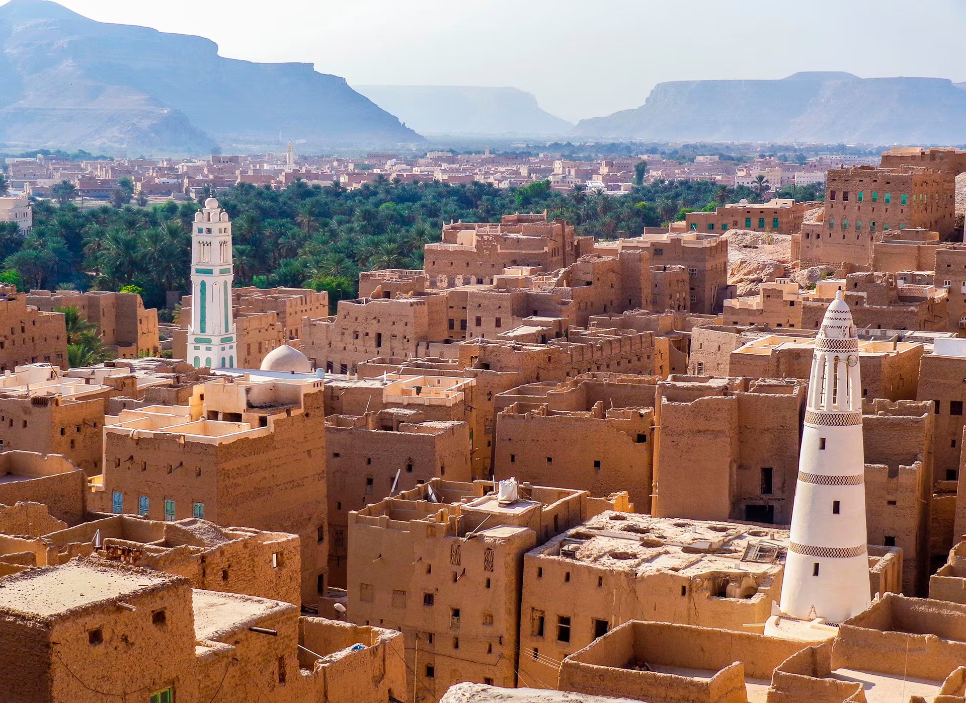 Shibam, en Yemen, es conocida como el “Manhattan del desierto” por sus rascacielos de barro del siglo XVI (Pexels)