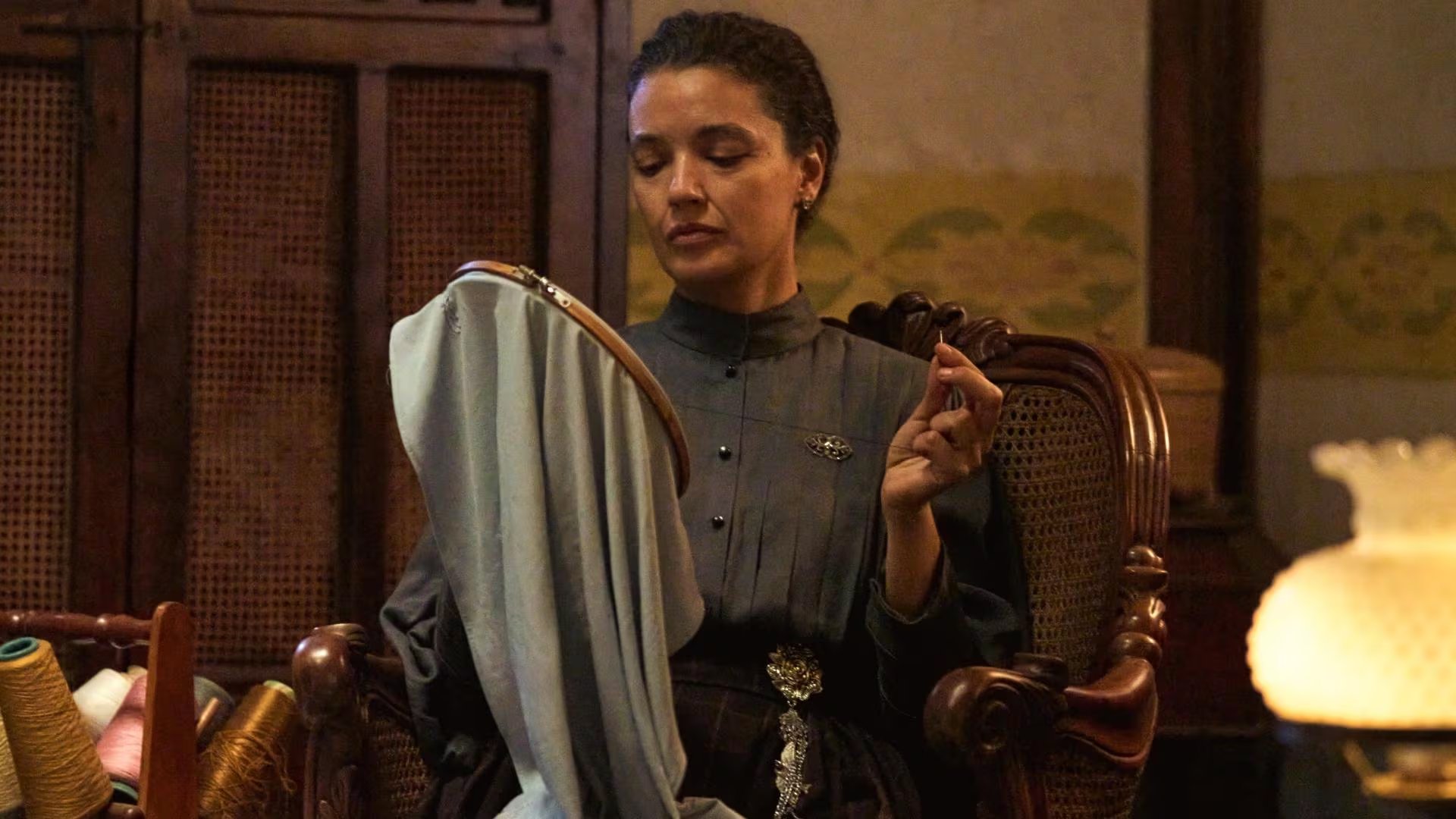 María Adelaida Puerta explicó que Amaranta se aísla de la familia Buendía y queda dominada por sus rencores en la segunda parte (Netflix)