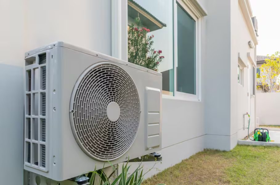 Las bombas de calor permiten calefacción y refrigeración con un solo sistema de climatización doméstica durante todo el año (Freepik)