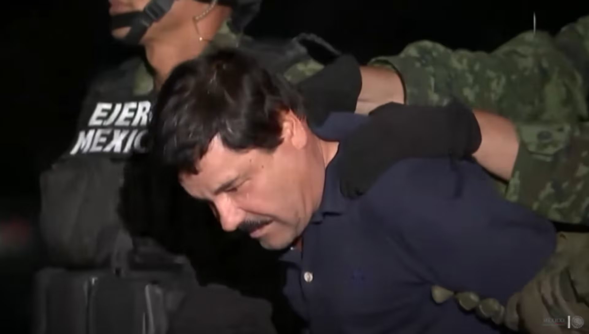 'El Chapo' fue presentado ante los medios tras su último arresto en 2016. (Gobierno de México)