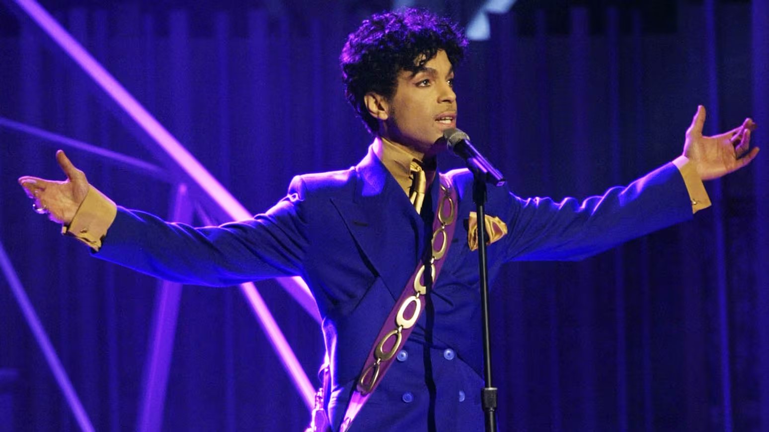 Leon Thomas destacó la influencia de Prince en los artistas actuales. (AP)