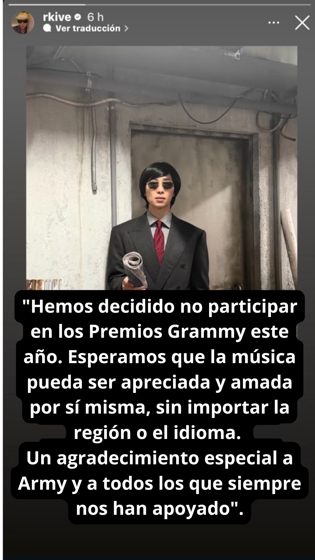 El lider de la banda Kim Namjoom, mejor conocido como RM, publicó el comunicado junto a una foto sacada durante el rodaje del videoclip de 2.0 - (Instagram)